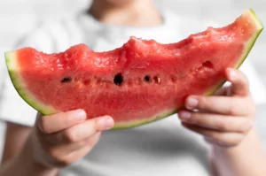 makan buah tinggi serat tinggi air bantu kekal sihat cergas ketika puasa