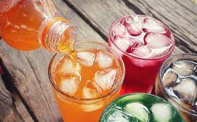 Antara 10 jenis makanan yang tidak sesuai untuk diambil ketika sahur: minuman bergula. sugary drinks.